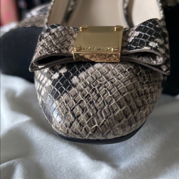 Cole Haan Brown Beige block heel Snakeskin Texture and Gold-Toned Embellishment - Picture 9 of 11